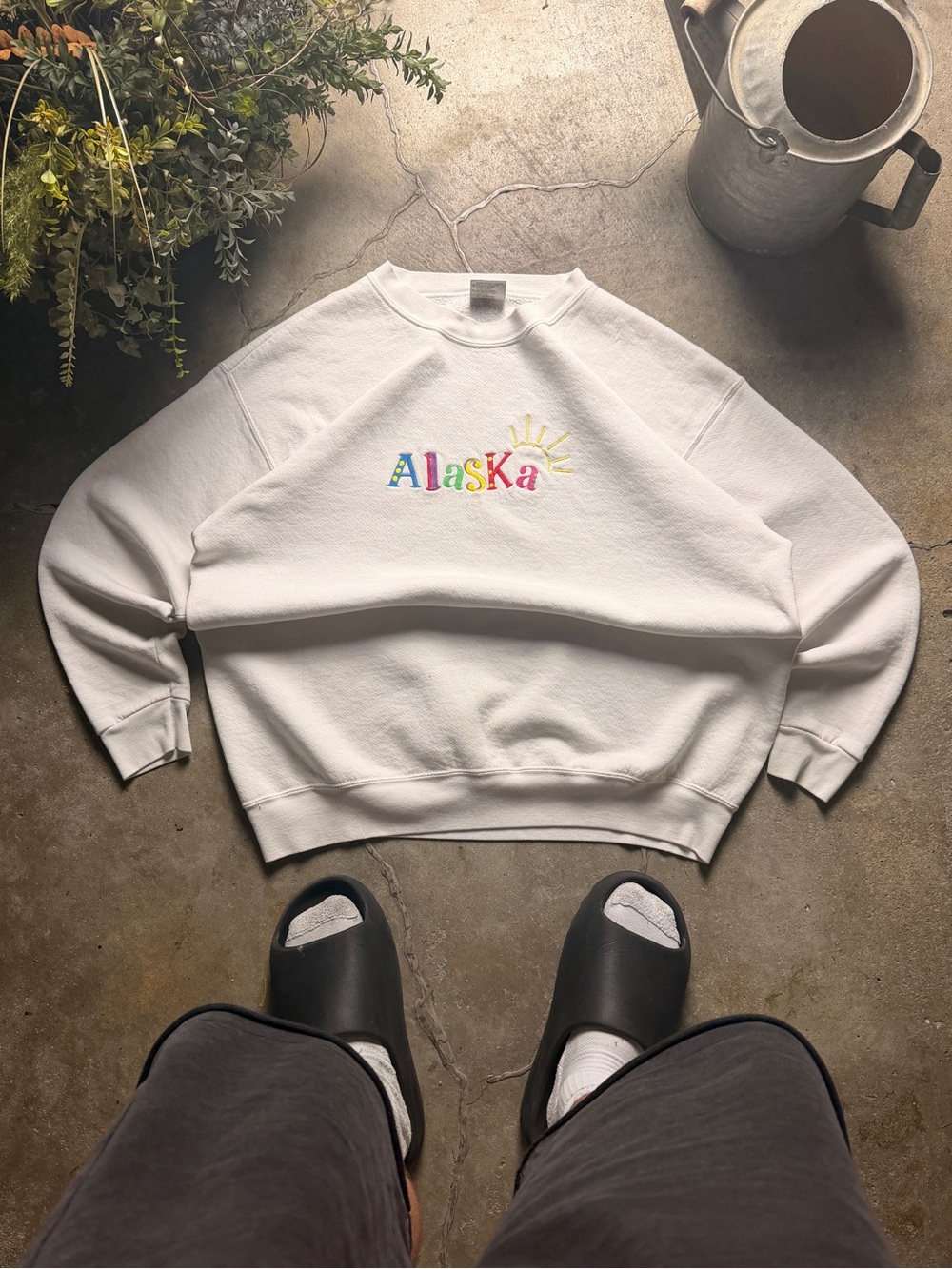 Alaska Embroidered Crewneck Sweatshirt - White